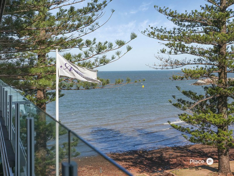 Photo - 101/2 Prince Edward Parade, Redcliffe QLD 4020 - Image 2