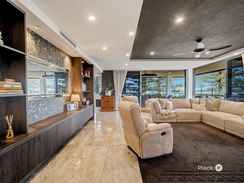 Photo - 101/2 Prince Edward Parade, Redcliffe QLD 4020 - Image 3