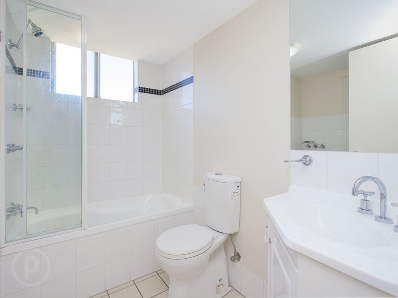 Photo - 10/12 Salstone Street, Kangaroo Point QLD 4169 - Image 5