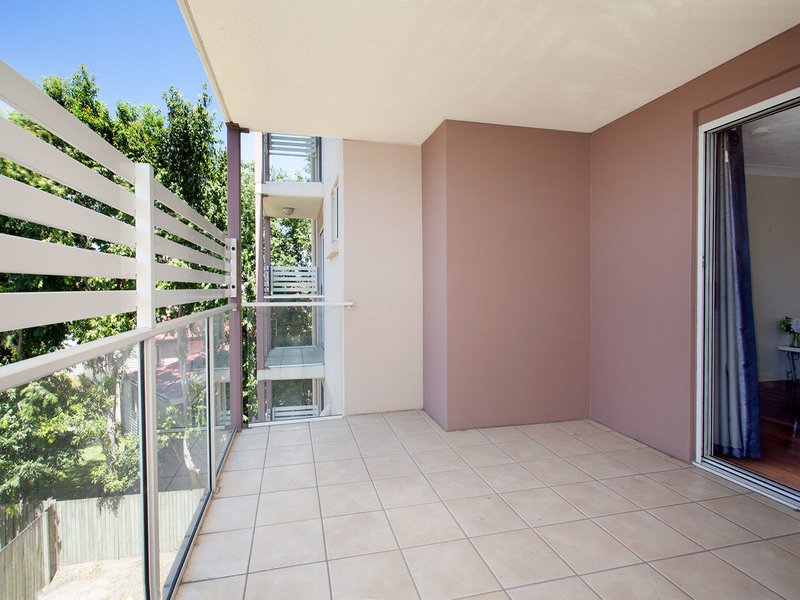 Photo - 10/12 Salstone Street, Kangaroo Point QLD 4169 - Image 12