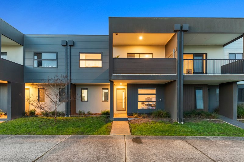 Photo - 10/12 Sturt Court, Officer VIC 3809 - Image 1