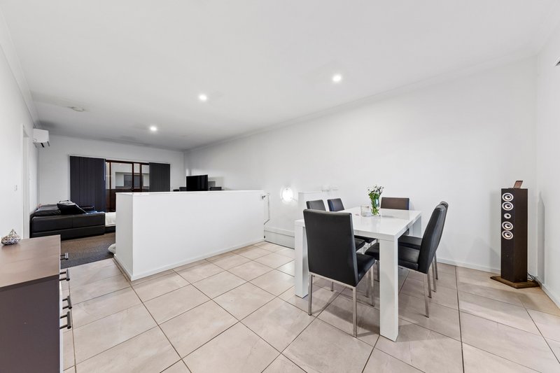 Photo - 10/12 Sturt Court, Officer VIC 3809 - Image 5