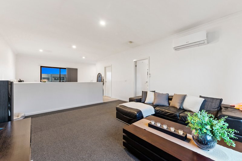 Photo - 10/12 Sturt Court, Officer VIC 3809 - Image 9