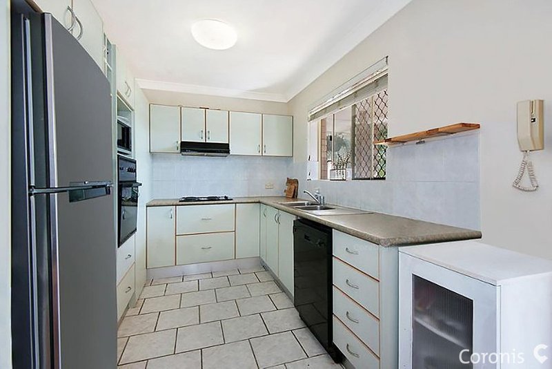 Photo - 10/120 Pembroke Road, Coorparoo QLD 4151 - Image 3