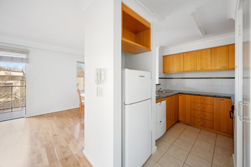Photo - 10/122 Mounts Bay Road, Perth WA 6000 - Image 3