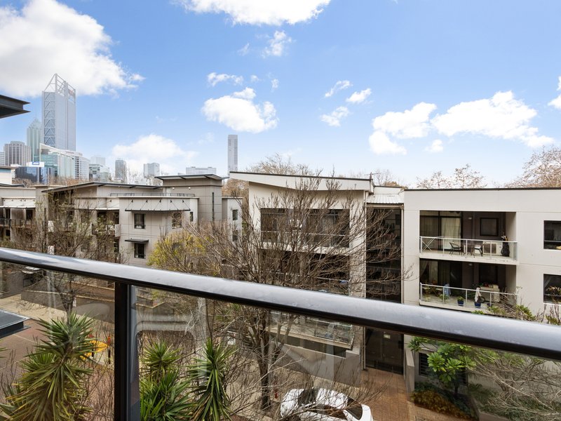 Photo - 10/122 Mounts Bay Road, Perth WA 6000 - Image 12