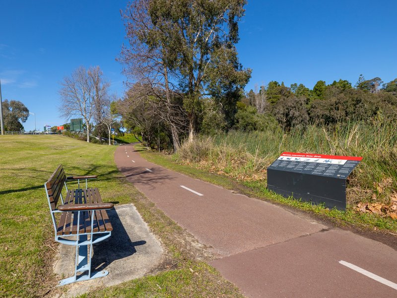 Photo - 10/122 Mounts Bay Road, Perth WA 6000 - Image 18