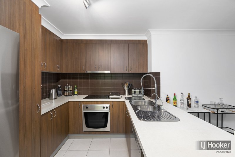 Photo - 1012/33 Clark Street, Biggera Waters QLD 4216 - Image 2