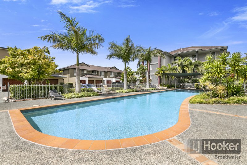 Photo - 1012/33 Clark Street, Biggera Waters QLD 4216 - Image 13