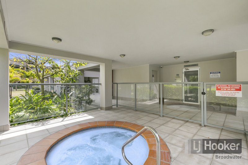 Photo - 1012/33 Clark Street, Biggera Waters QLD 4216 - Image 14