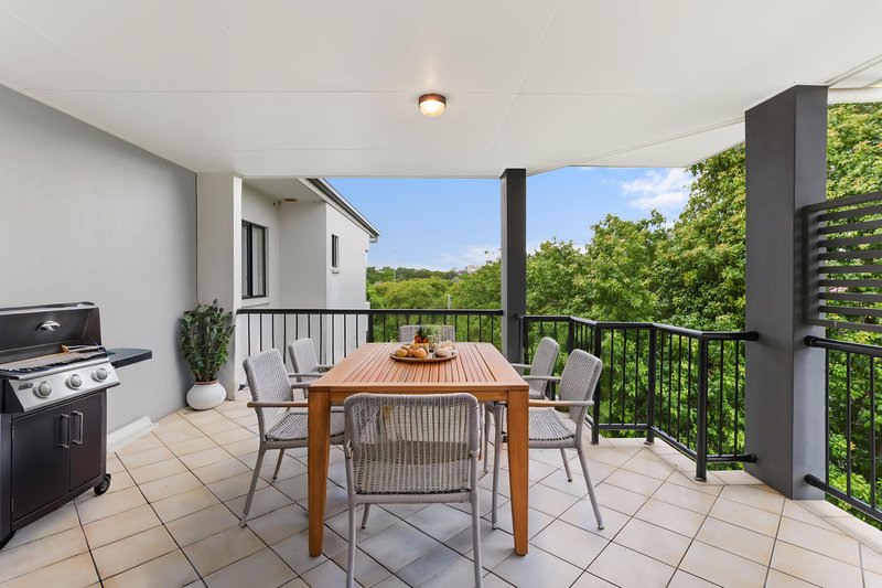 Photo - 10/124 Sydney Street, New Farm QLD 4005 - Image 1
