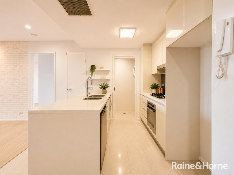 Photo - 101/26 Ferntree Place, Epping NSW 2121 - Image 6