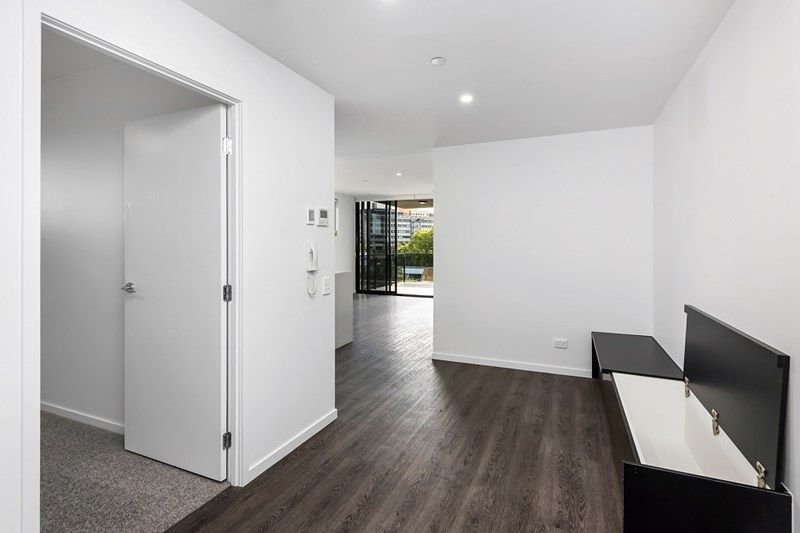 Photo - 101/28 Wolseley Street, Woolloongabba QLD 4102 - Image 3