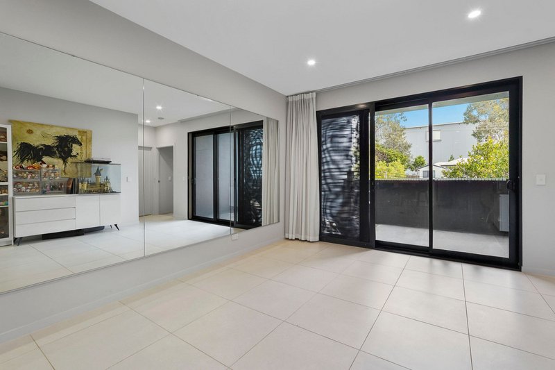 Photo - 101/3 Grout Street, Macgregor QLD 4109 - Image 7