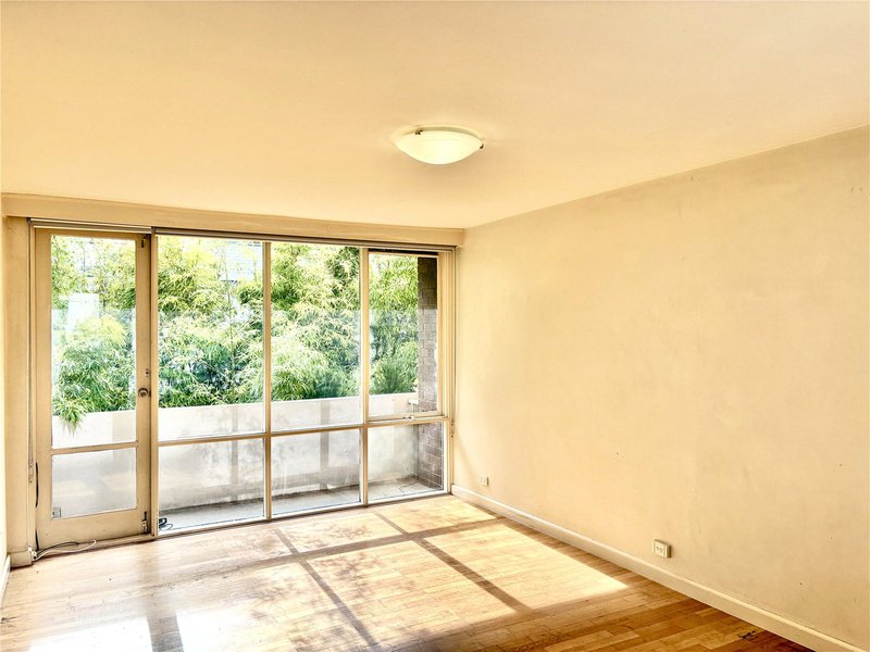 Photo - 10/13 Rockley Road, South Yarra VIC 3141 - Image 3
