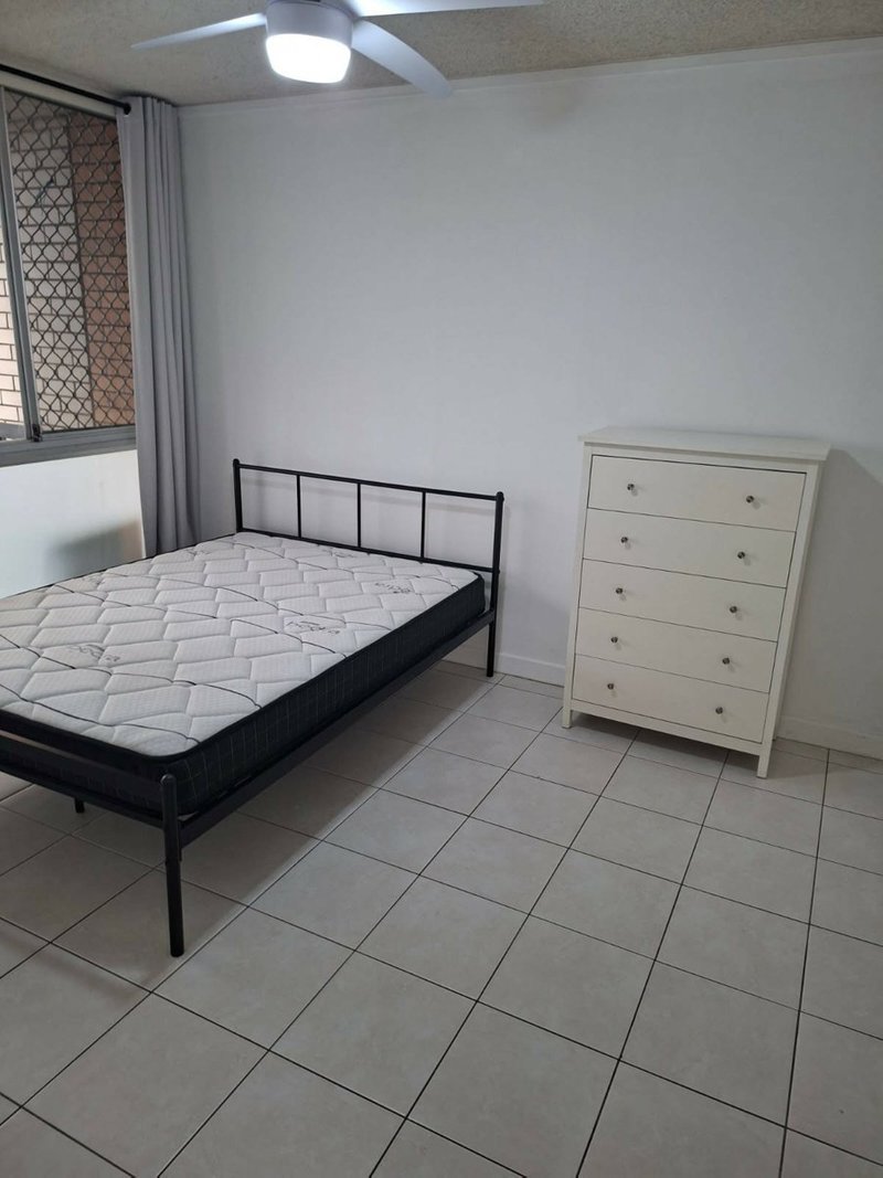 Photo - 101/3155 Surfers Paradise Boulevard, Surfers Paradise QLD 4217 - Image 3