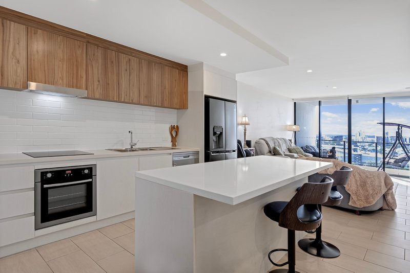Photo - 1013/9 Market Lane, Maroochydore QLD 4558 - Image 3