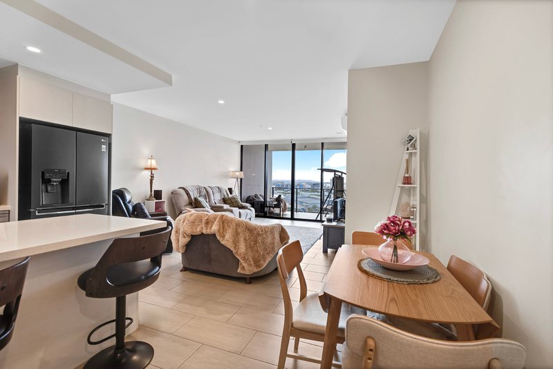 Photo - 1013/9 Market Lane, Maroochydore QLD 4558 - Image 4