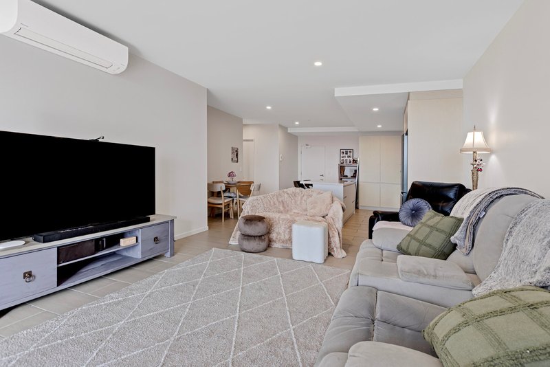 Photo - 1013/9 Market Lane, Maroochydore QLD 4558 - Image 11