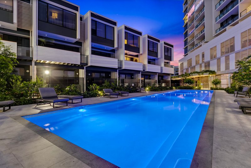 Photo - 1013/9 Market Lane, Maroochydore QLD 4558 - Image 17