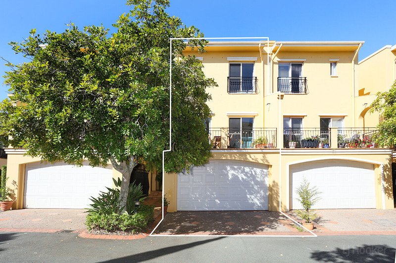 Photo - 10/14 Pendraat Parade, Hope Island QLD 4212 - Image 24