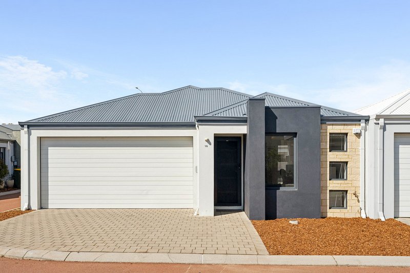 Photo - 10/14 Wallangarra Road, Carramar WA 6031 - Image 2