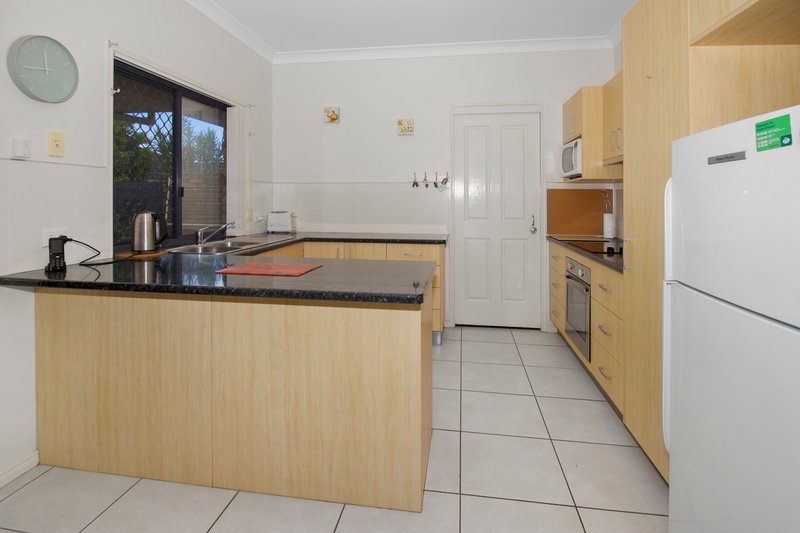 Photo - 10/142-146 Elizabeth Street, Urangan QLD 4655 - Image 5