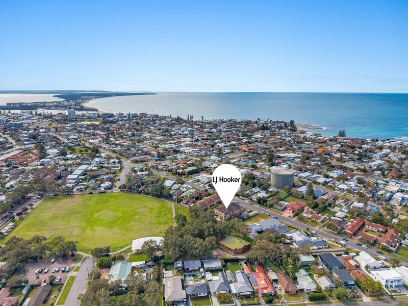Photo - 10/15-17 Nirvana Street, Long Jetty NSW 2261 - Image 1