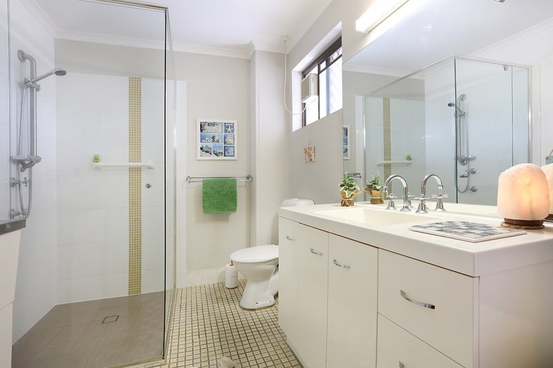 Photo - 10/15 Huth Street, Labrador QLD 4215 - Image 7