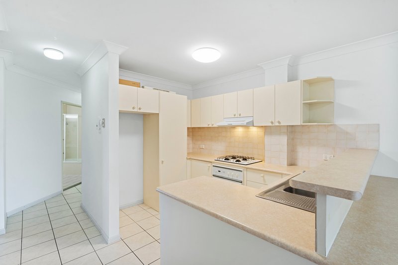 Photo - 10/15 Nelson Street, Yeronga QLD 4104 - Image 4