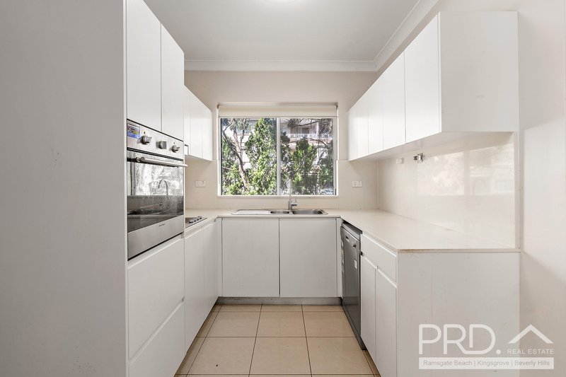 Photo - 10/150-152 Chuter Avenue, Sans Souci NSW 2219 - Image 3