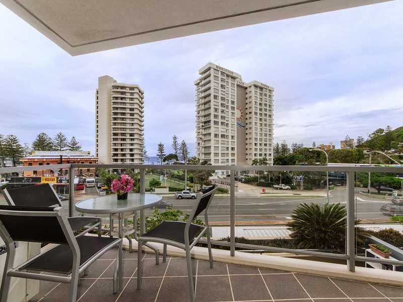 Photo - 1015/1 Ocean Street, Burleigh Heads QLD 4220 - Image 3