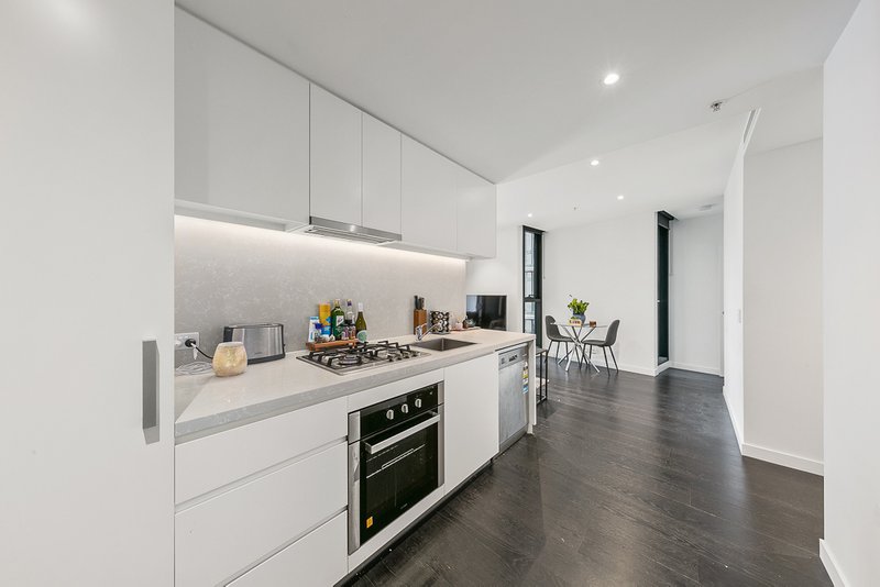 Photo - 1015/179 Alfred Street, Fortitude Valley QLD 4006 - Image 2