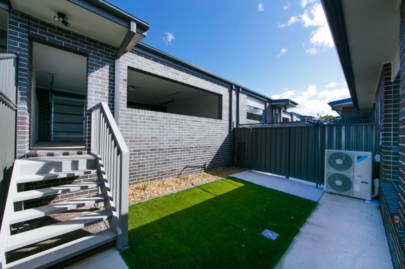 Photo - 10/16 Sellbach Street, Weston ACT 2611 - Image 1
