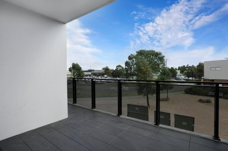 Photo - 101/64 Sahi Crescent, Roxburgh Park VIC 3064 - Image 8