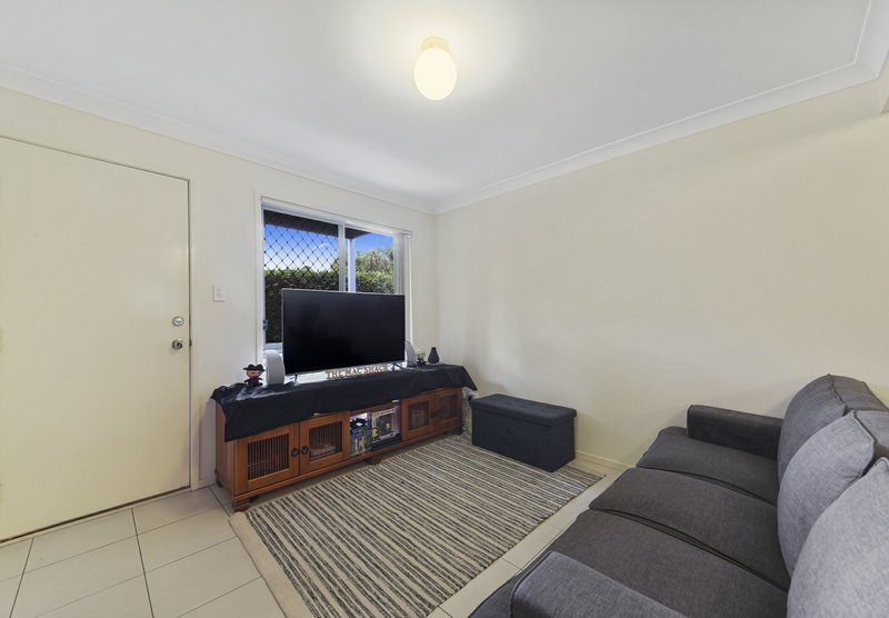 Photo - 10/17-19 Magree Street, Kallangur QLD 4503 - Image 3