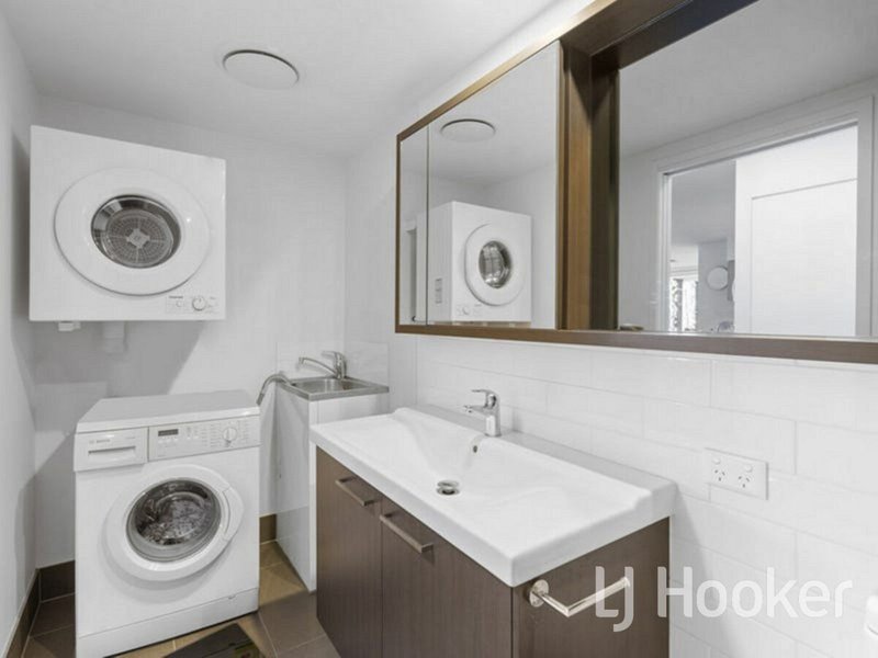 Photo - 10/17 Carl Street, Woolloongabba QLD 4102 - Image 8