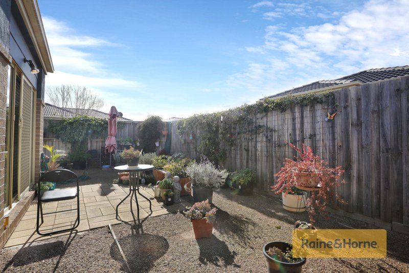 Photo - 10/17 Crestmont Drive, Melton South VIC 3338 - Image 8