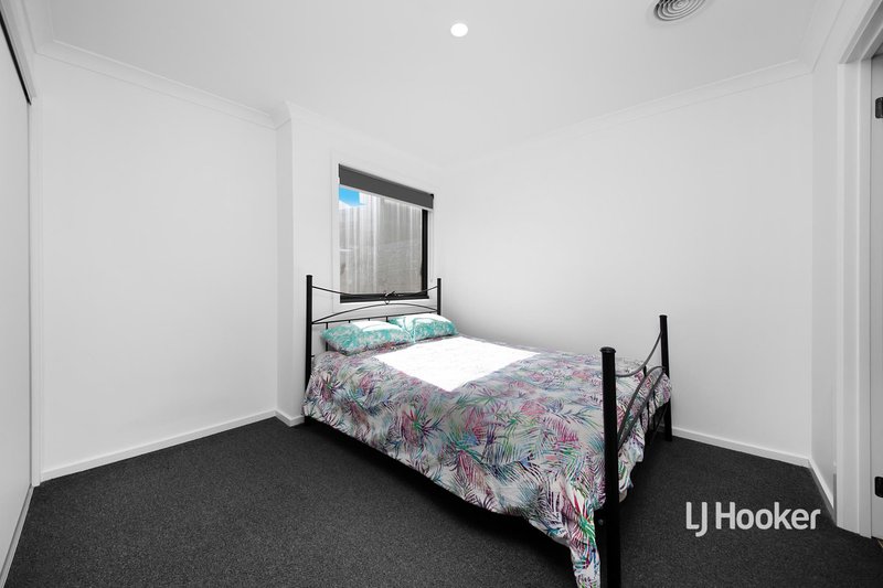 Photo - 1017 Edgars Road, Wollert VIC 3750 - Image 4