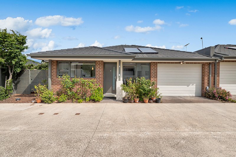 10/17 Golden Elm Way, Lyndhurst VIC 3975