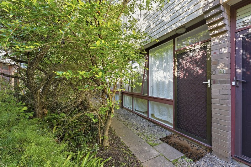 Photo - 10/17 Lachlan Street, Warwick Farm NSW 2170 - Image 2