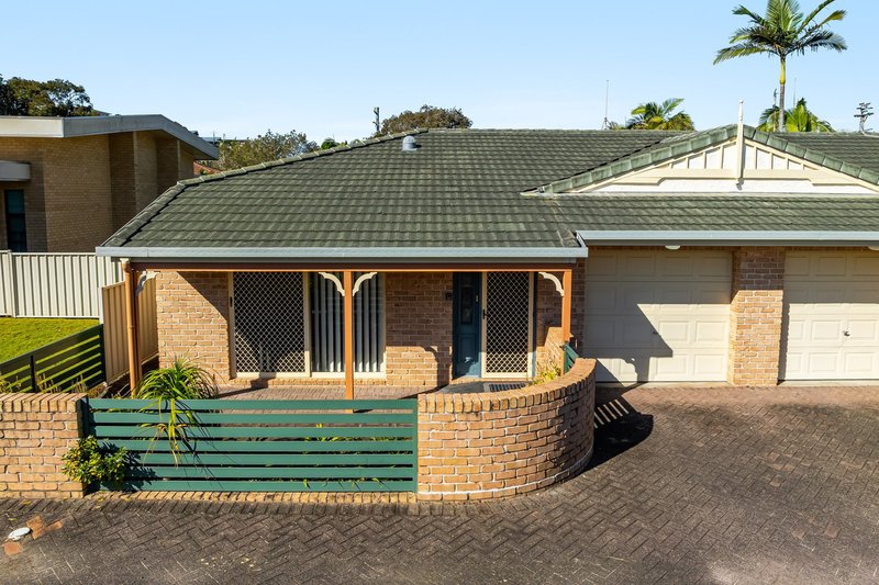 Photo - 10/17A Beach Street, Yamba NSW 2464 - Image 1