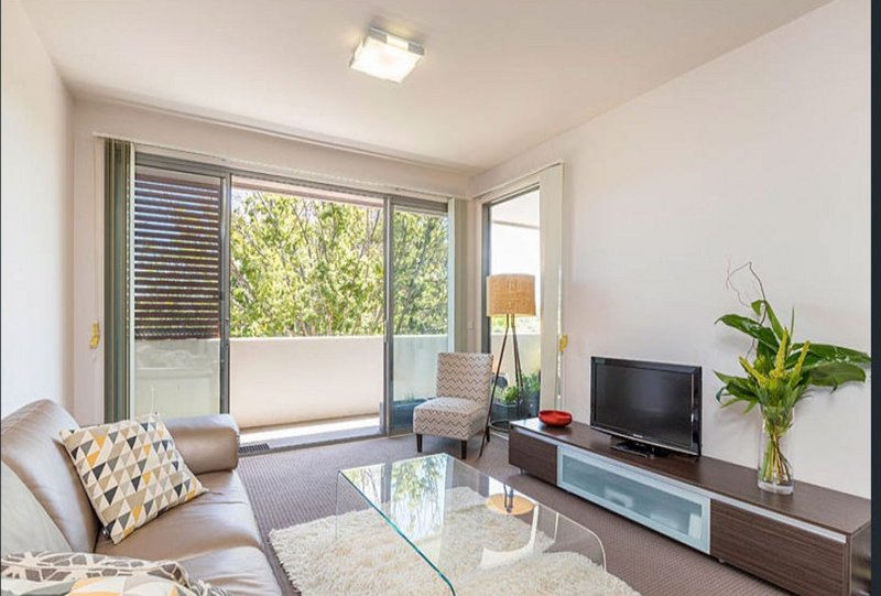 Photo - 10/18 De Burgh Street, Lyneham ACT 2602 - Image 2