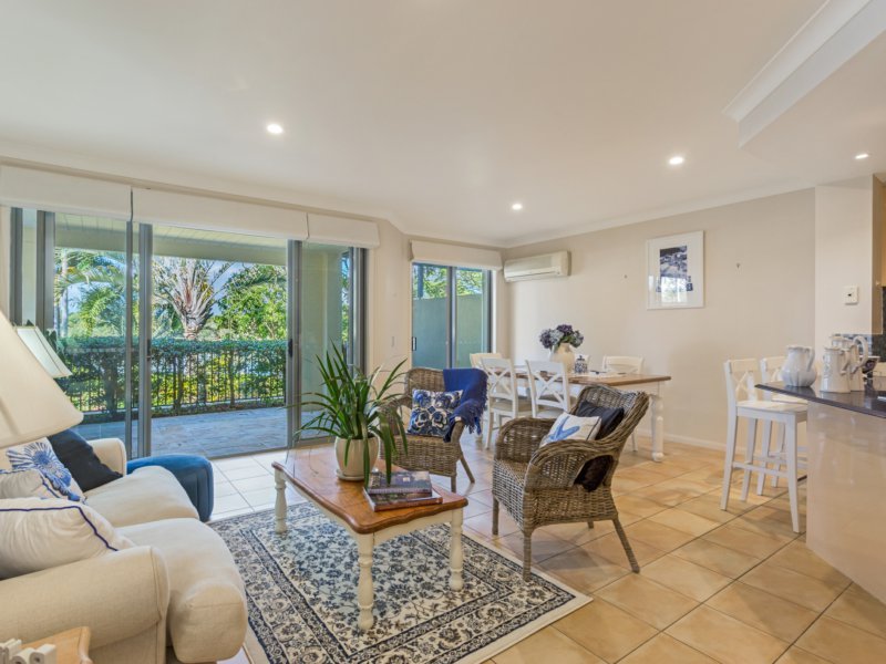 Photo - 1018/1 The Cove Cres , Carrara QLD 4211 - Image 3