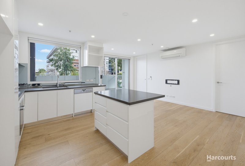 Photo - 101/88 Tram Road, Doncaster VIC 3108 - Image 3