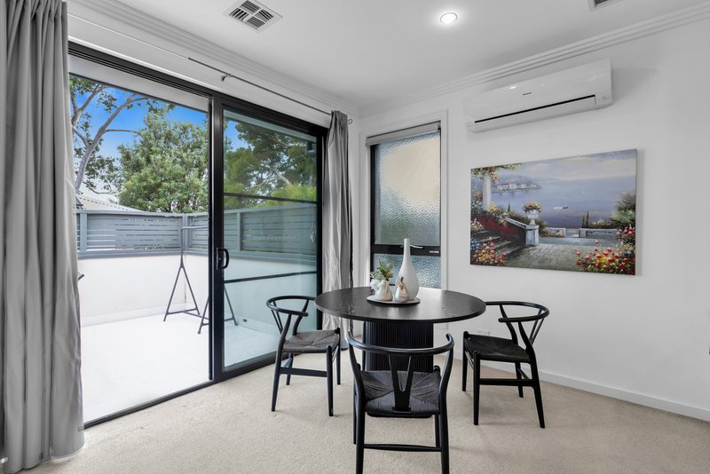 Photo - 10/19-21 Doncaster East Road, Mitcham VIC 3132 - Image 5