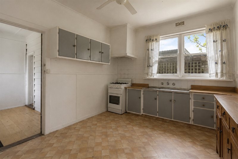 Photo - 101A Royal Parade, Reservoir VIC 3073 - Image 8