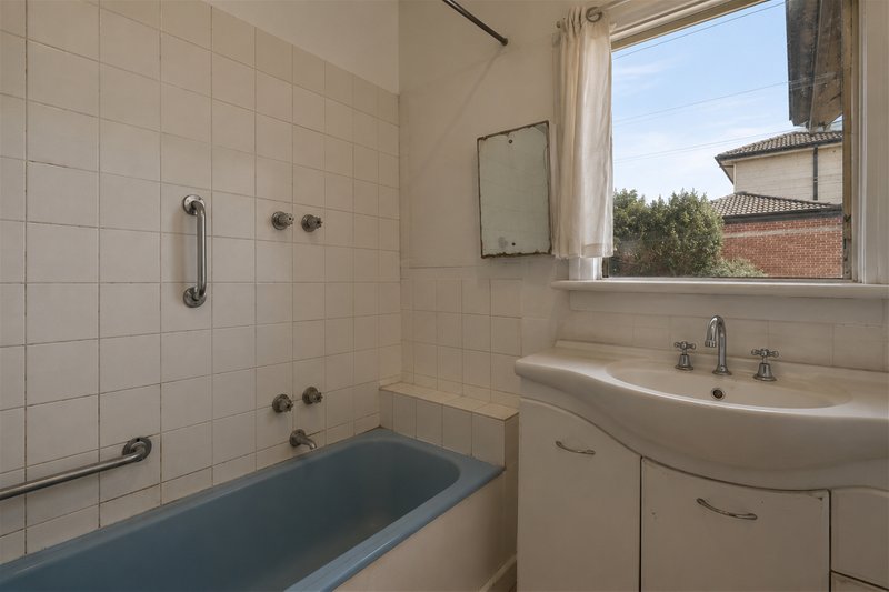 Photo - 101A Royal Parade, Reservoir VIC 3073 - Image 9