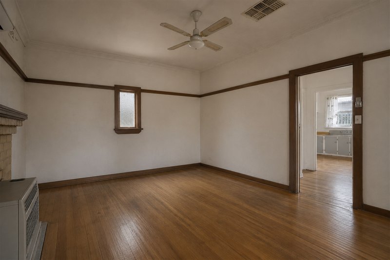 Photo - 101A Royal Parade, Reservoir VIC 3073 - Image 10