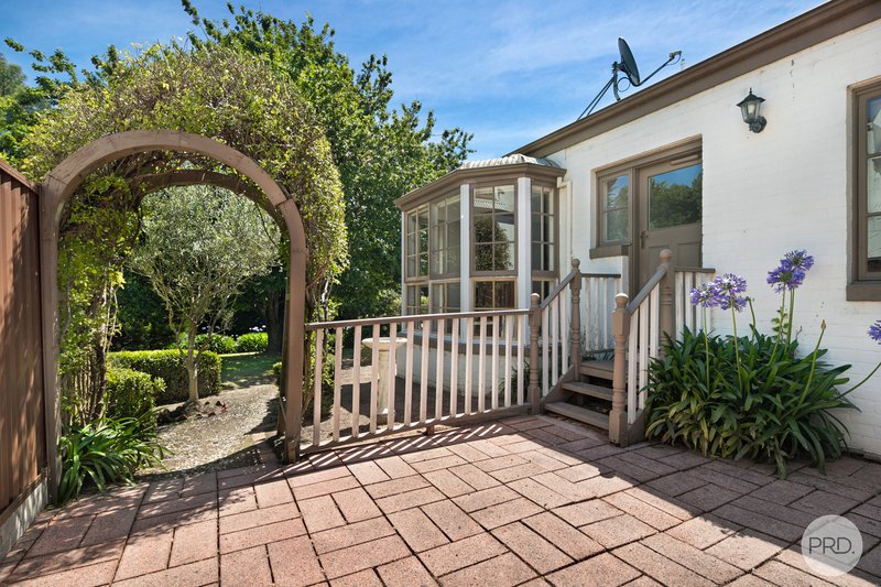 Photo - 102 & 102A Somerville Street, Buninyong VIC 3357 - Image 12